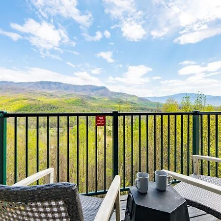 Modern Mountain Escape Villa Gatlinburg Luaran gambar