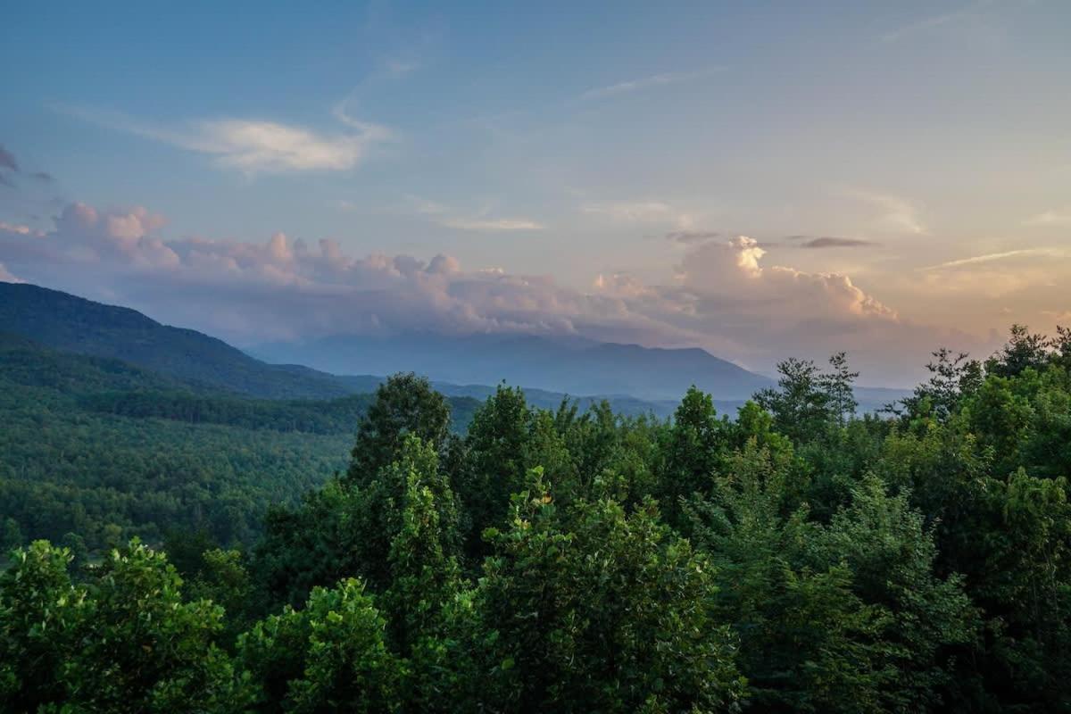 Modern Mountain Escape Villa Gatlinburg Luaran gambar