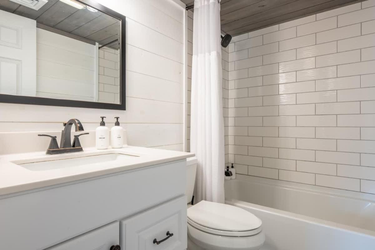 Modern Mountain Escape Villa Gatlinburg Luaran gambar