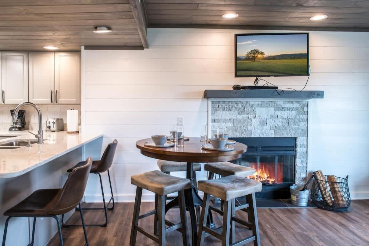 Modern Mountain Escape Villa Gatlinburg Luaran gambar